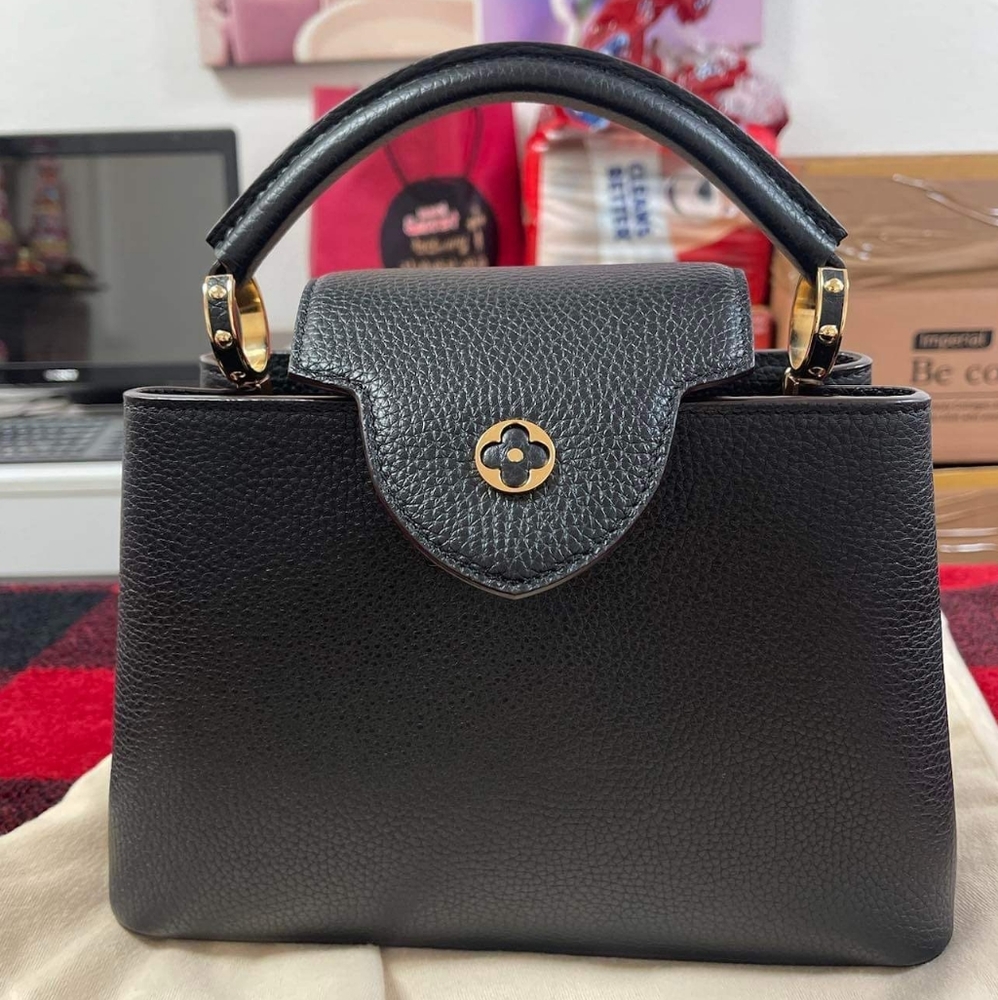 Louis Vuitton Capucines Shoulder Bag Black Leather - Picture 1 of 2